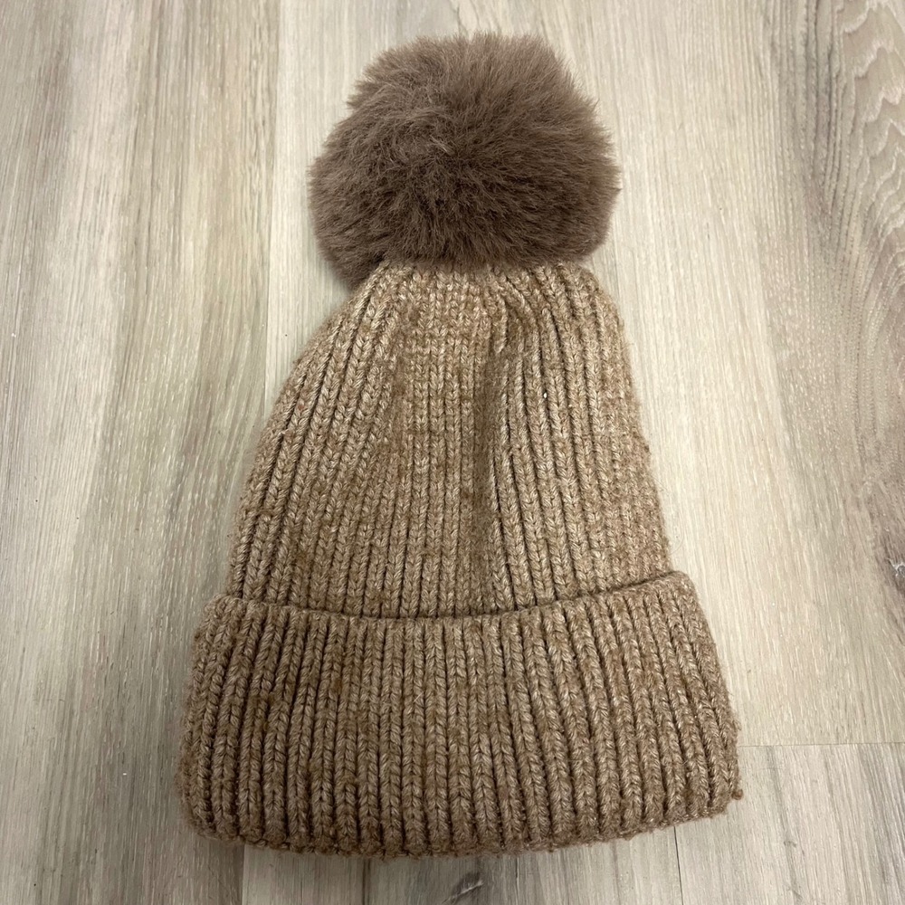 Norla Canada Beanie Hat Women's‎ OS Brown Alpaca Wool Blend Ribbed Faux Fur Pom